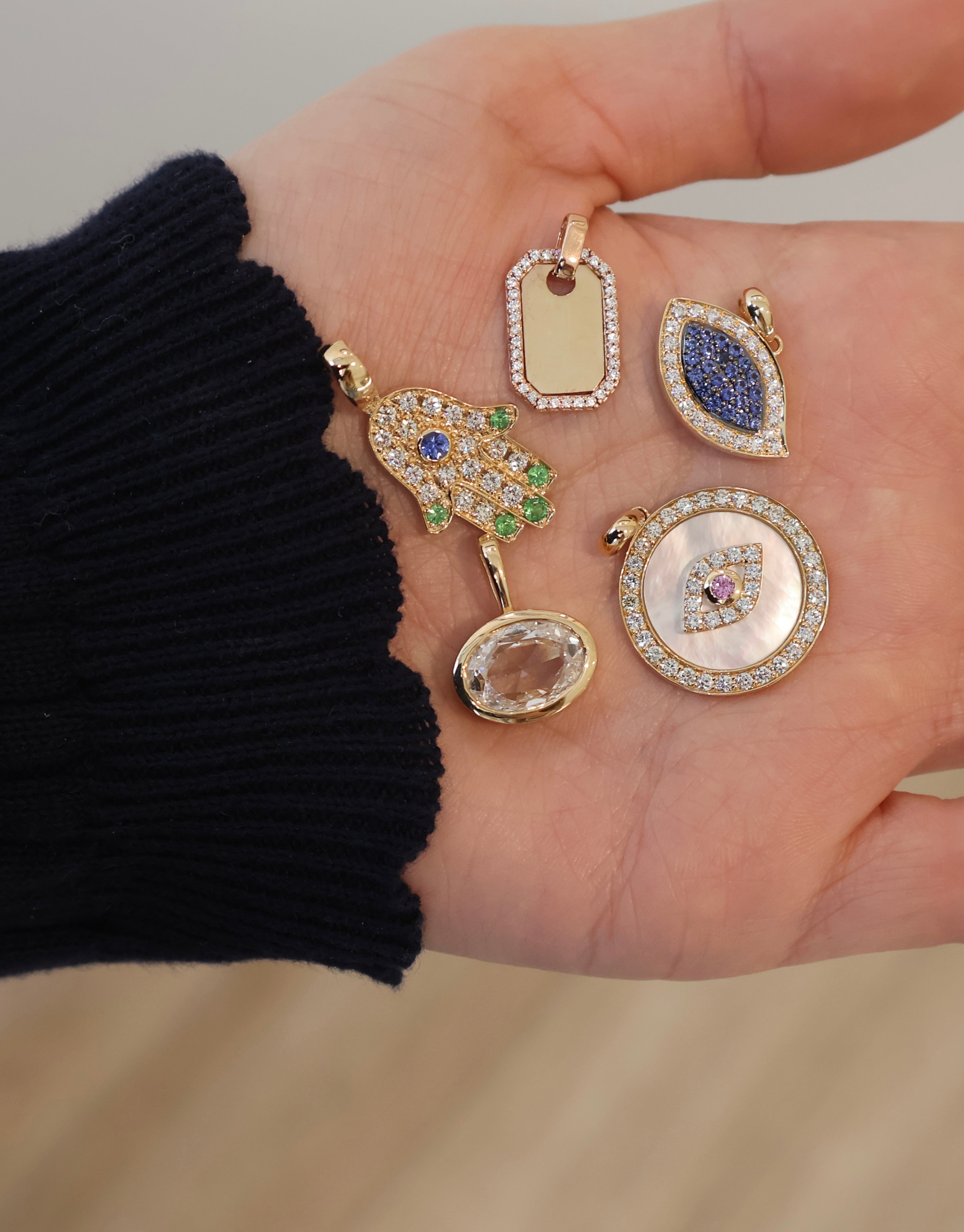 Noa Pendant