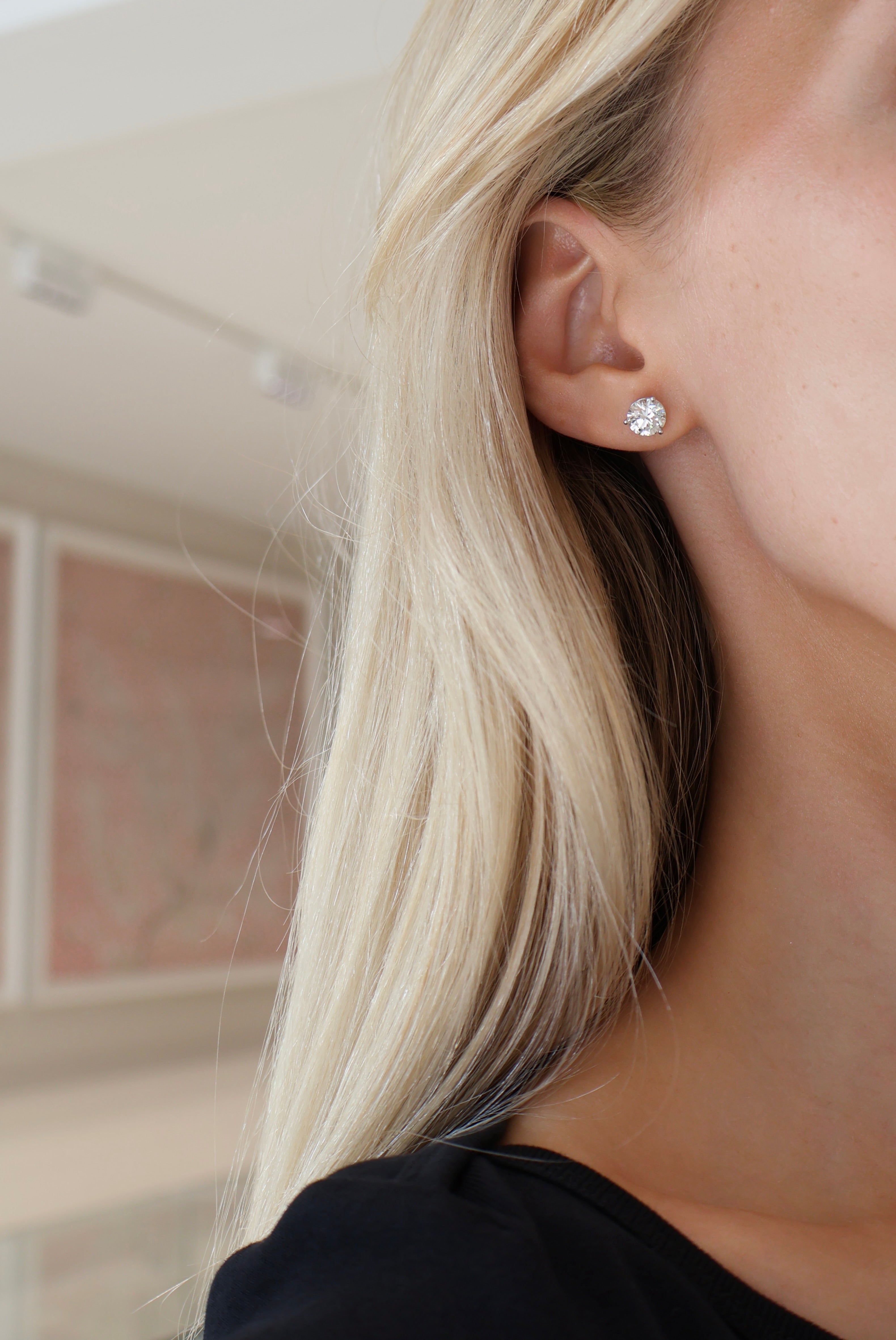 3CTW Round Diamond Studs
